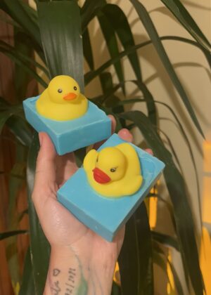 Jabón frutal “AL AGUA PATO🐤💦”